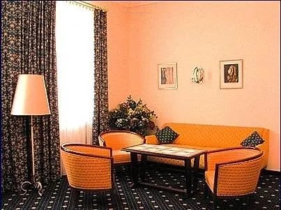 Hotel Romantik Tuchmacher 4*