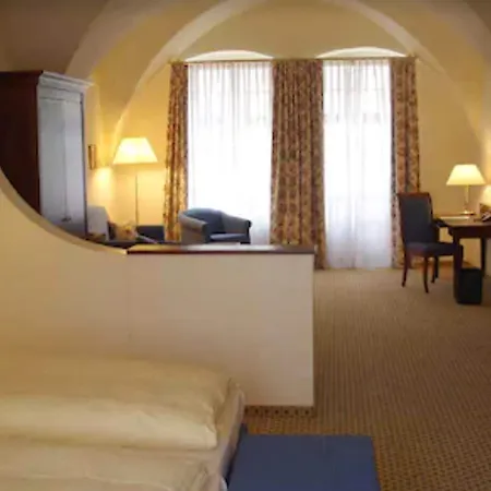 Hotel Romantik Tuchmacher 4*