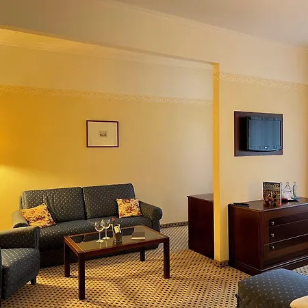 Hotel Romantik Tuchmacher 4*