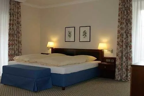 ホテル ロマンティック トゥーフマッハー